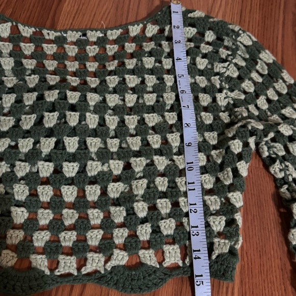Emery Park Green Crocheted Women's Bell Sleeve Cropped Sweater Size M Y2k Hippie - Picture 5 of 9